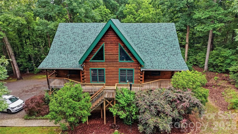 532 Mountain Oak Lane, Gastonia, NC - 4 beds, 3.5 baths, 3,854 sqft - $800,000