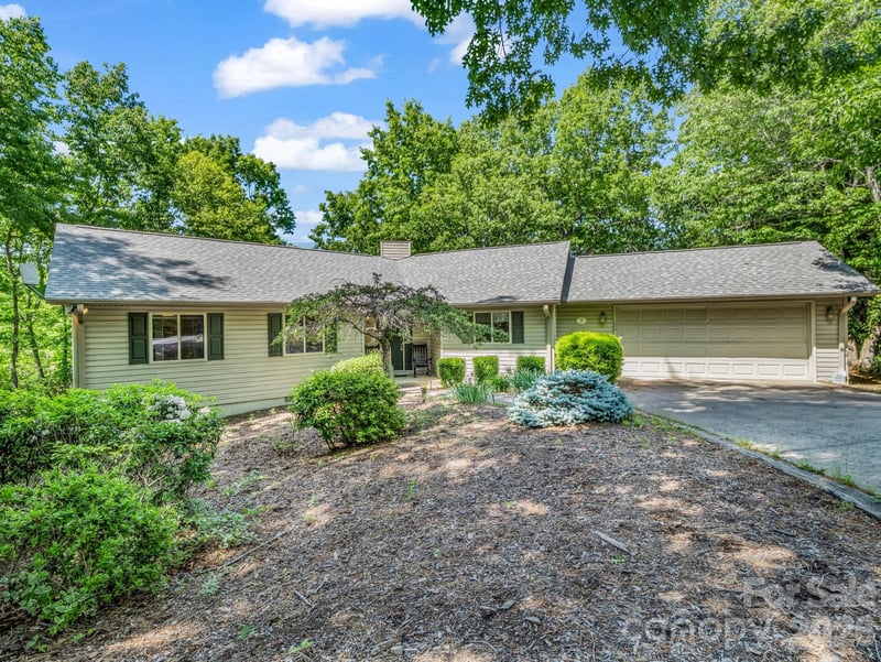 120 Lakewood Drive, Lake Lure, NC - 3 beds, 3 baths, 1,645 sqft - $439,000