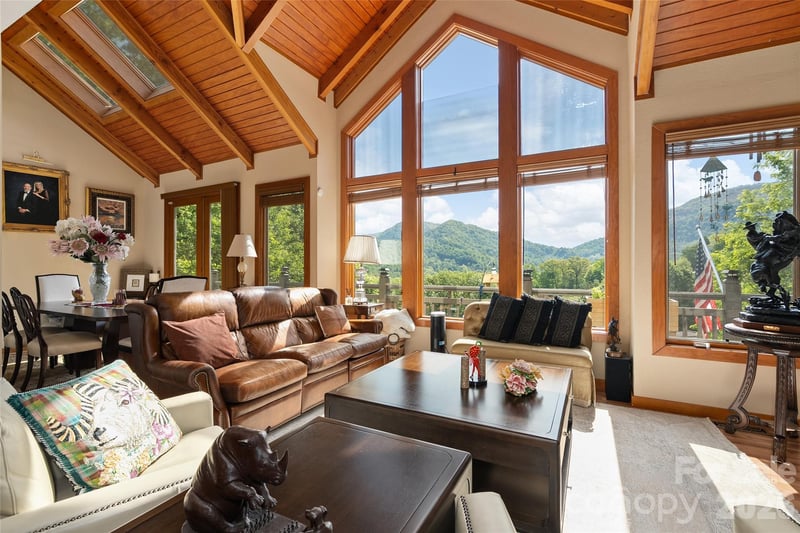 266 Hawks Crest Drive, Waynesville, NC - 3 beds, 3.5 baths, 3,401 sqft - $869,000