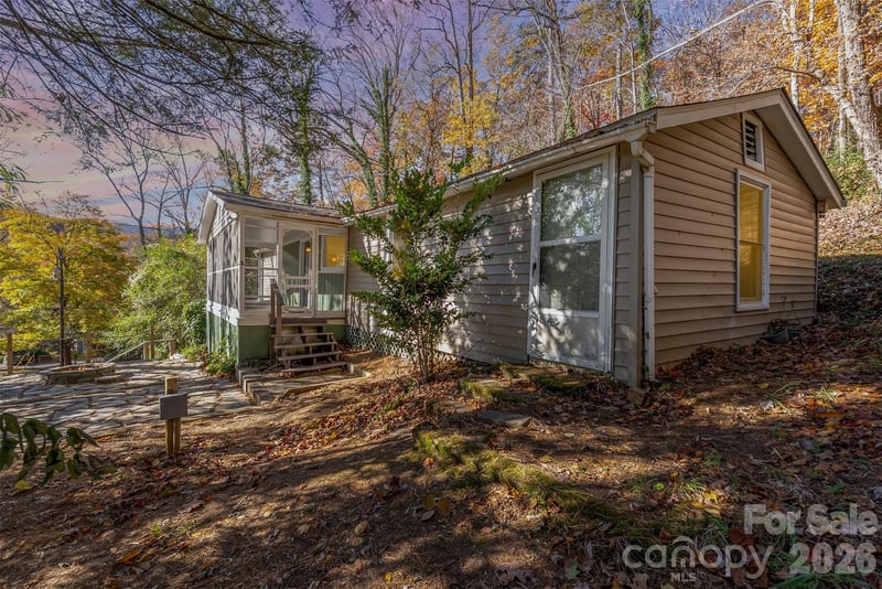 243 Boys Camp, Lake Lure, NC - 2 beds, 2 baths, 1,030 sqft - $349,000