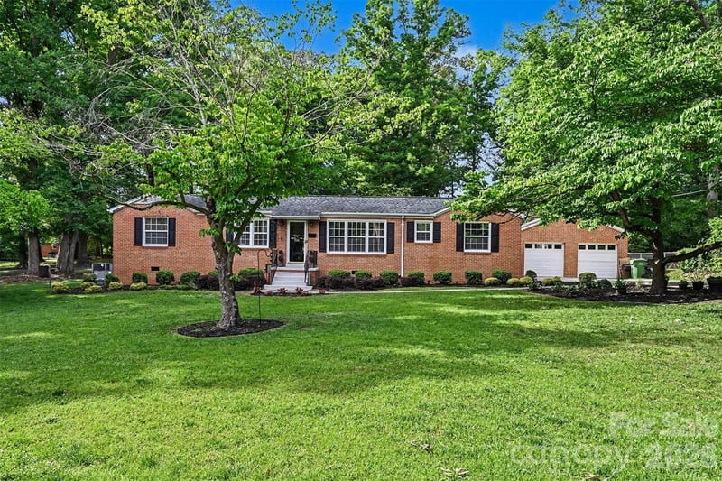 704 Marion Sims, Lancaster, SC - 4 beds, 2 baths, 1,707 sqft - $310,000