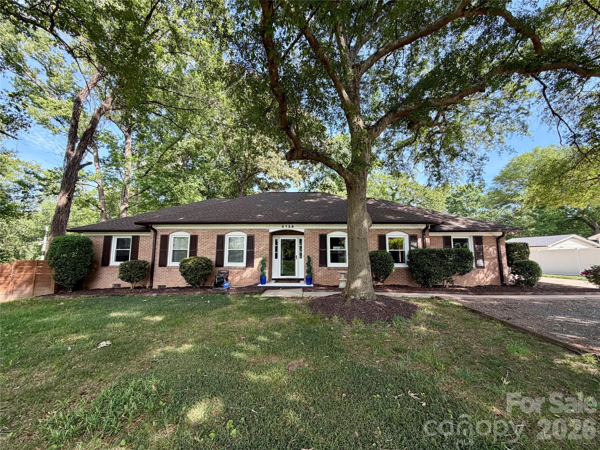 2728 India Hook, Rock Hill, SC. property listing photo