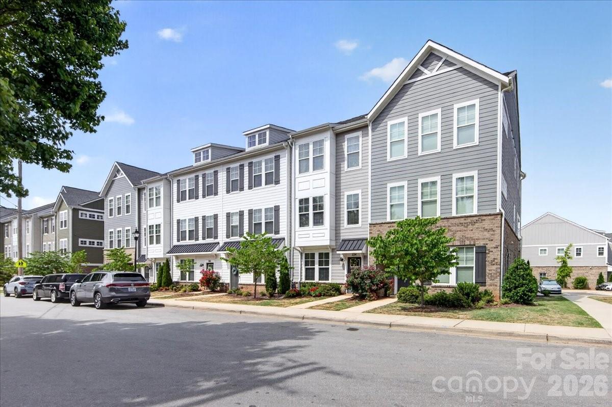 334 Armour, Davidson, NC — property listing photo 1