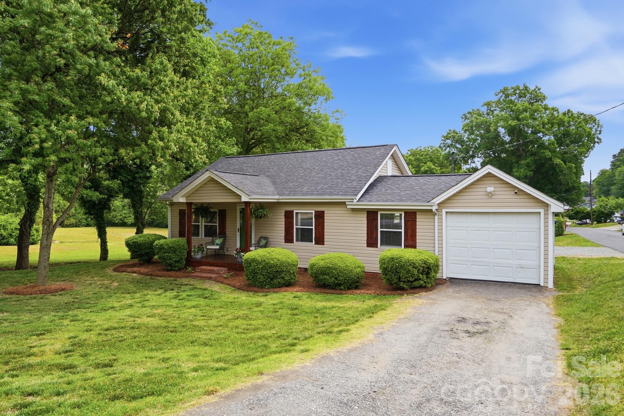 215 W Dallas Road, Stanley, NC — property listing photo