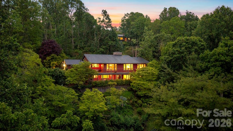 24 Westhaven Drive, Asheville, NC - 3 beds, 3.5 baths, 3,867 sqft - $1,990,000