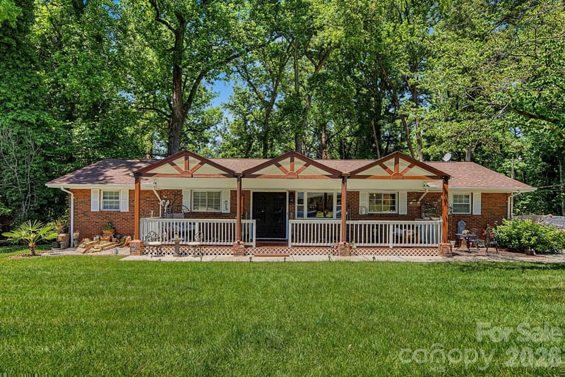 5127 Hoover Drive, Charlotte, NC - 4 beds, 3 baths, 1,764 sqft - $465,000