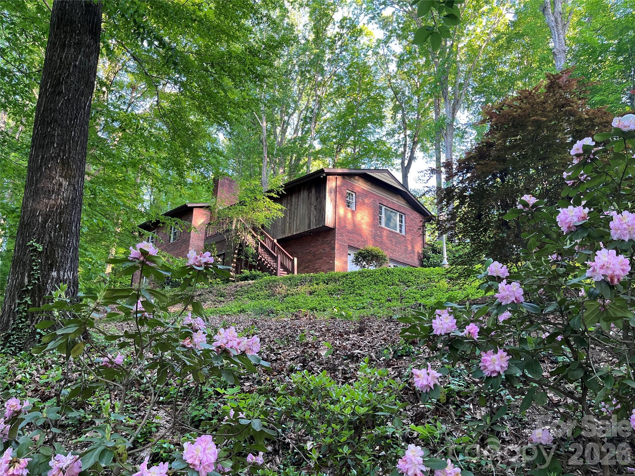 231 Davis Drive, Morganton, NC. property listing photo