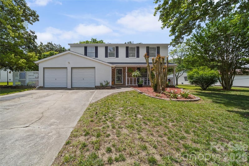 7131 Wannamaker Lane, Charlotte, NC - 4 beds, 2.5 baths, 1,950 sqft - $515,000