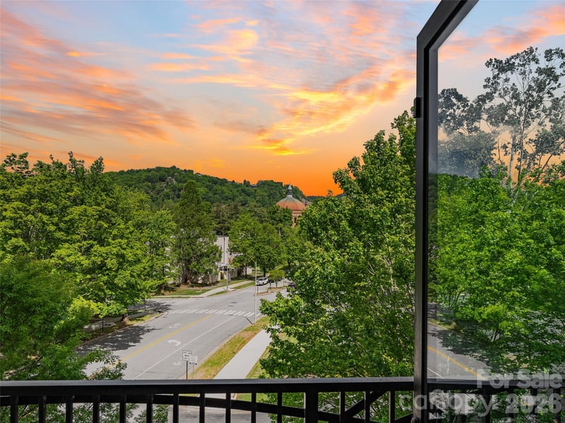 60 N Market Street Apt 217, Asheville, NC - 3 beds, 2.5 baths, 1,804 sqft - $1,500,000