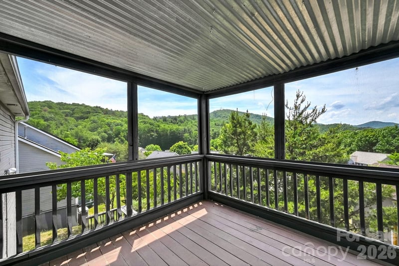 85 Rotunda Circle, Asheville, NC - 3 beds, 3 baths, 1,316 sqft - $379,000