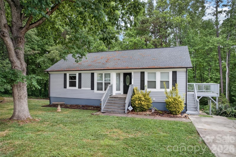 202 King David Lane, Gastonia, NC - 4 beds, 3 baths, 2,430 sqft - $374,900