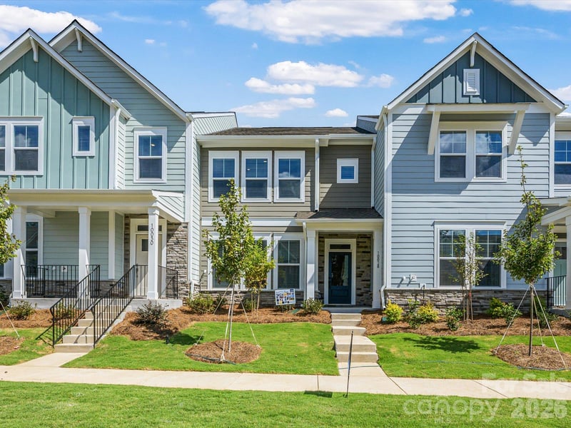 10028 Mamillion Drive, Huntersville, NC - 3 beds, 2.5 baths, 1,893 sqft - $468,507