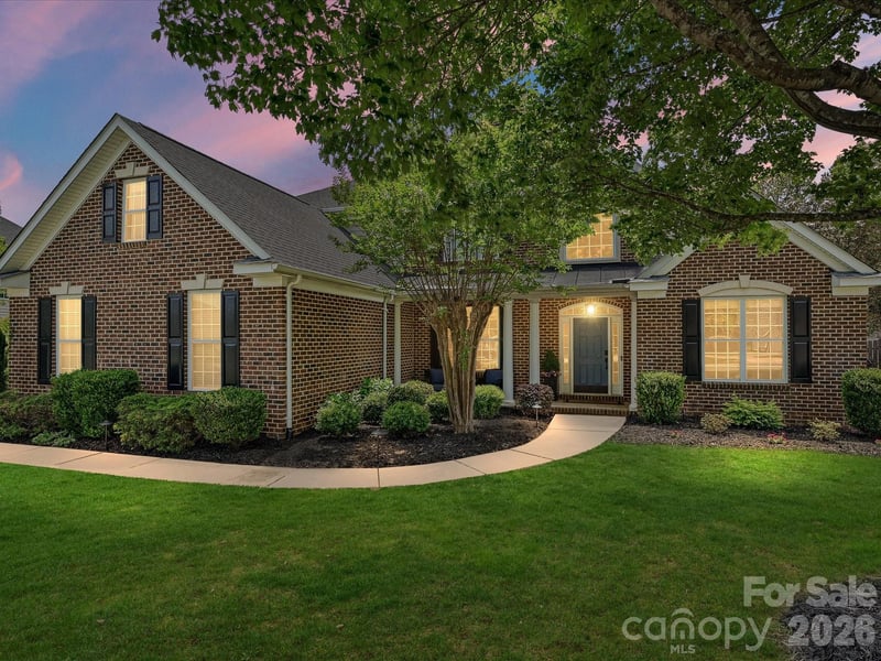 8001 Avanti Drive, Waxhaw, NC - 5 beds, 3.5 baths, 3,501 sqft - $999,900