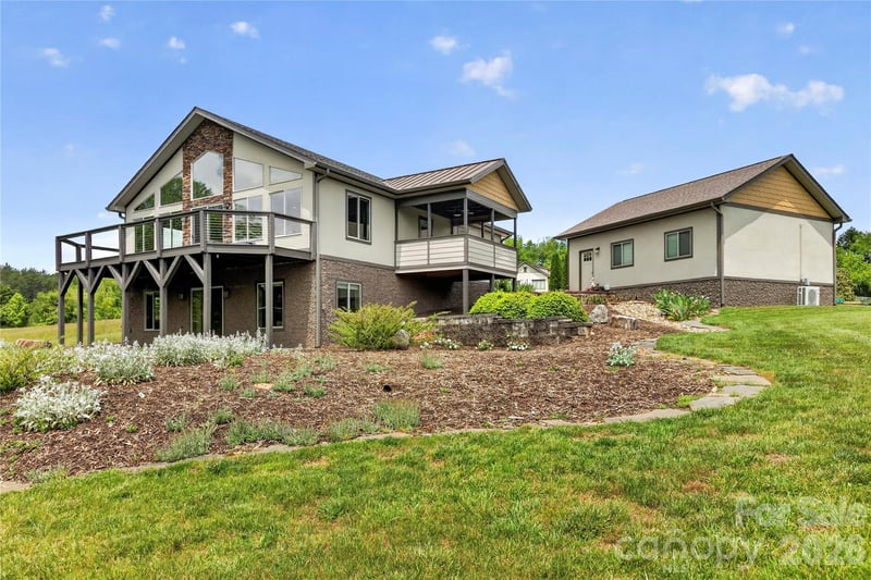 141 Round Top Circle, Mills River, NC - 3 beds, 2 baths, 2,328 sqft - $798,000
