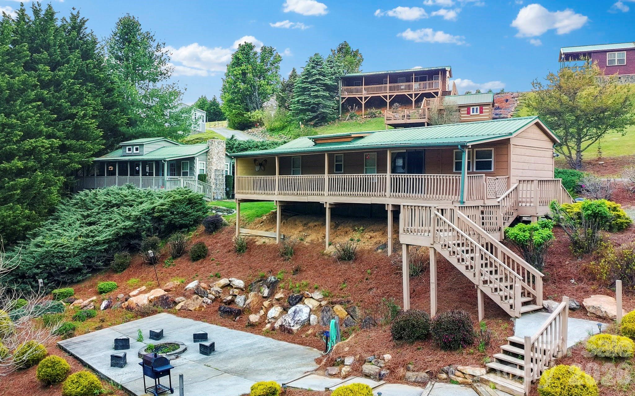 489 Buttons Lane Apt 11, Sparta, NC. property listing photo
