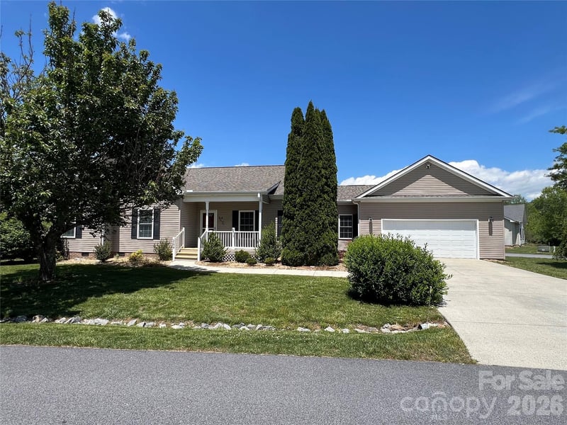 209 Beechnut Drive, Hendersonville, NC - 3 beds, 2 baths, 1,802 sqft - $439,000