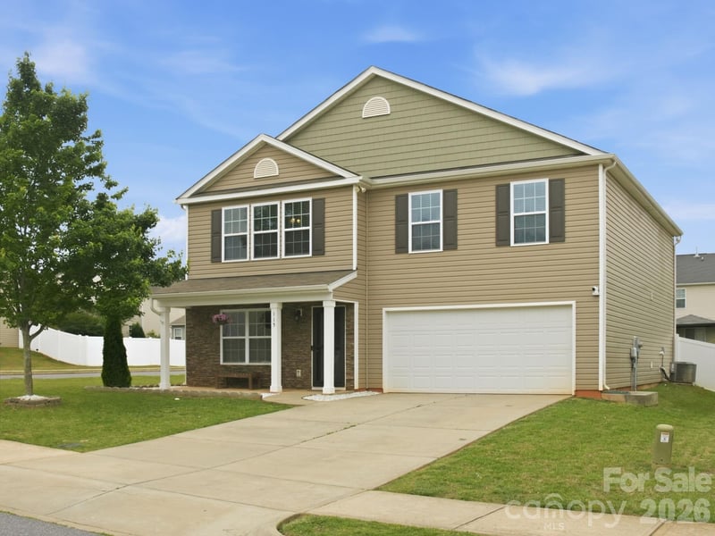 115 Harvest Pointe Drive, Statesville, NC - 4 beds, 2.5 baths, 2,732 sqft - $350,000