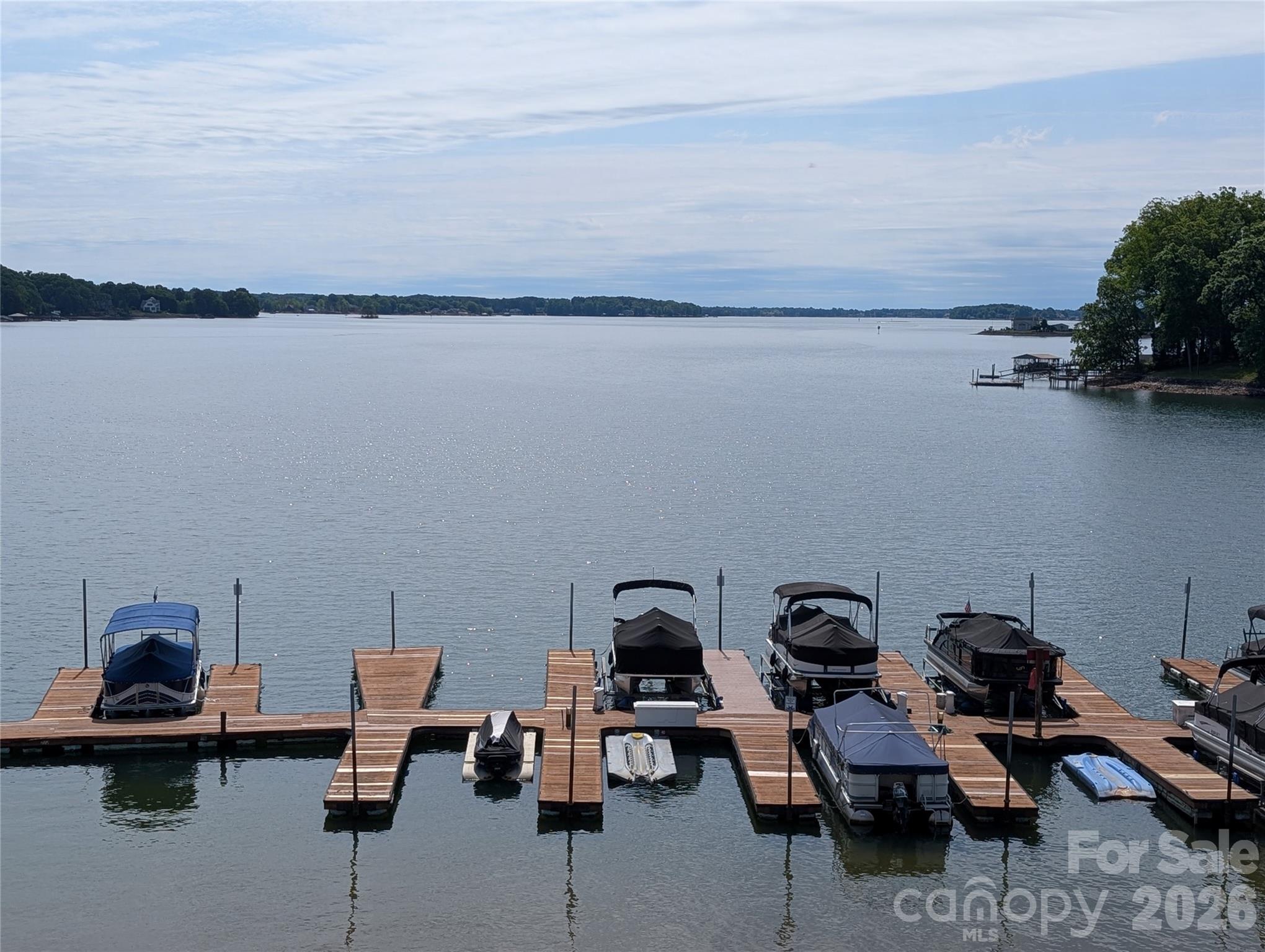 7831 Spinnaker Bay Drive Apt 301, Sherrills Ford, NC. property listing photo