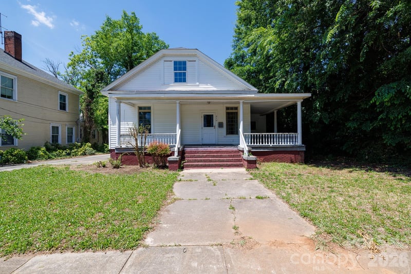 319 Park Avenue, Rock Hill, SC - 5 beds, 2.5 baths, 2,817 sqft - $325,000