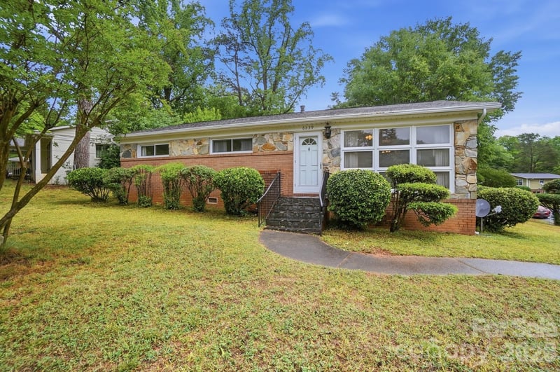 6239 Netherwood Drive, Charlotte, NC - 3 beds, 1.5 baths, 1,233 sqft - $555,000