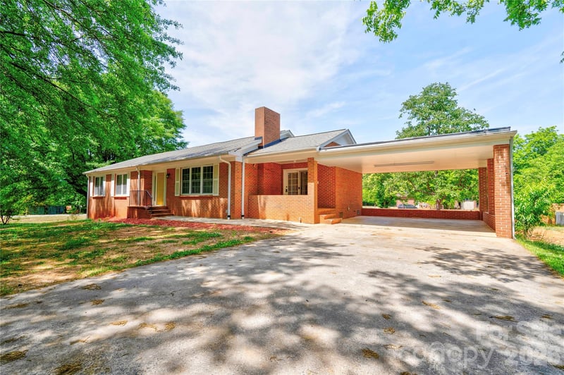 2903 Forbes Road, Gastonia, NC - 5 beds, 3 baths, 3,200 sqft - $459,900