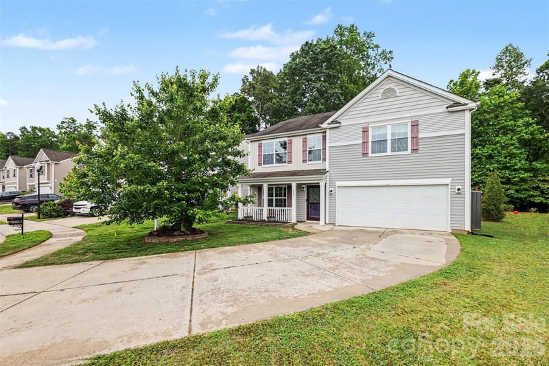 2301 Reid Pointe Avenue, Fort Mill, SC - 4 beds, 2.5 baths, 2,927 sqft - $490,000
