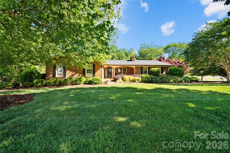 27211 Hedge Road, Albemarle, NC - 3 beds, 2.5 baths, 2,020 sqft - $450,000