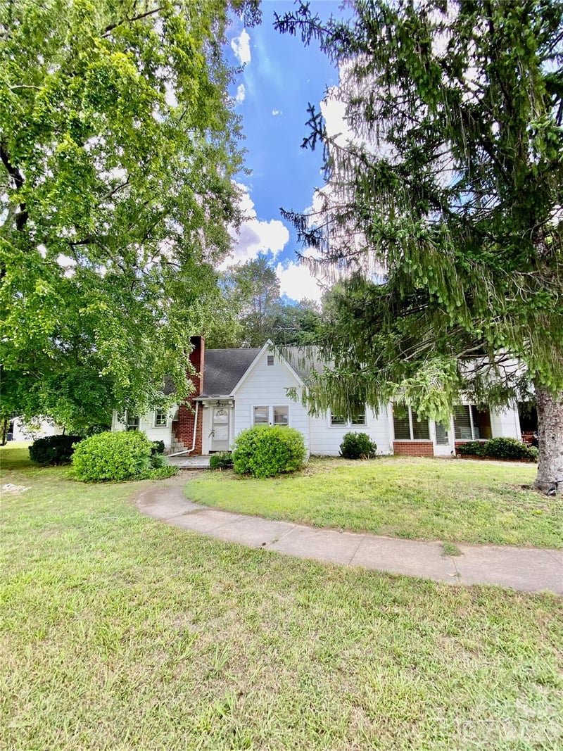 3130 Faith Road, Salisbury, NC - 3 beds, 2 baths, 1,647 sqft - $249,000