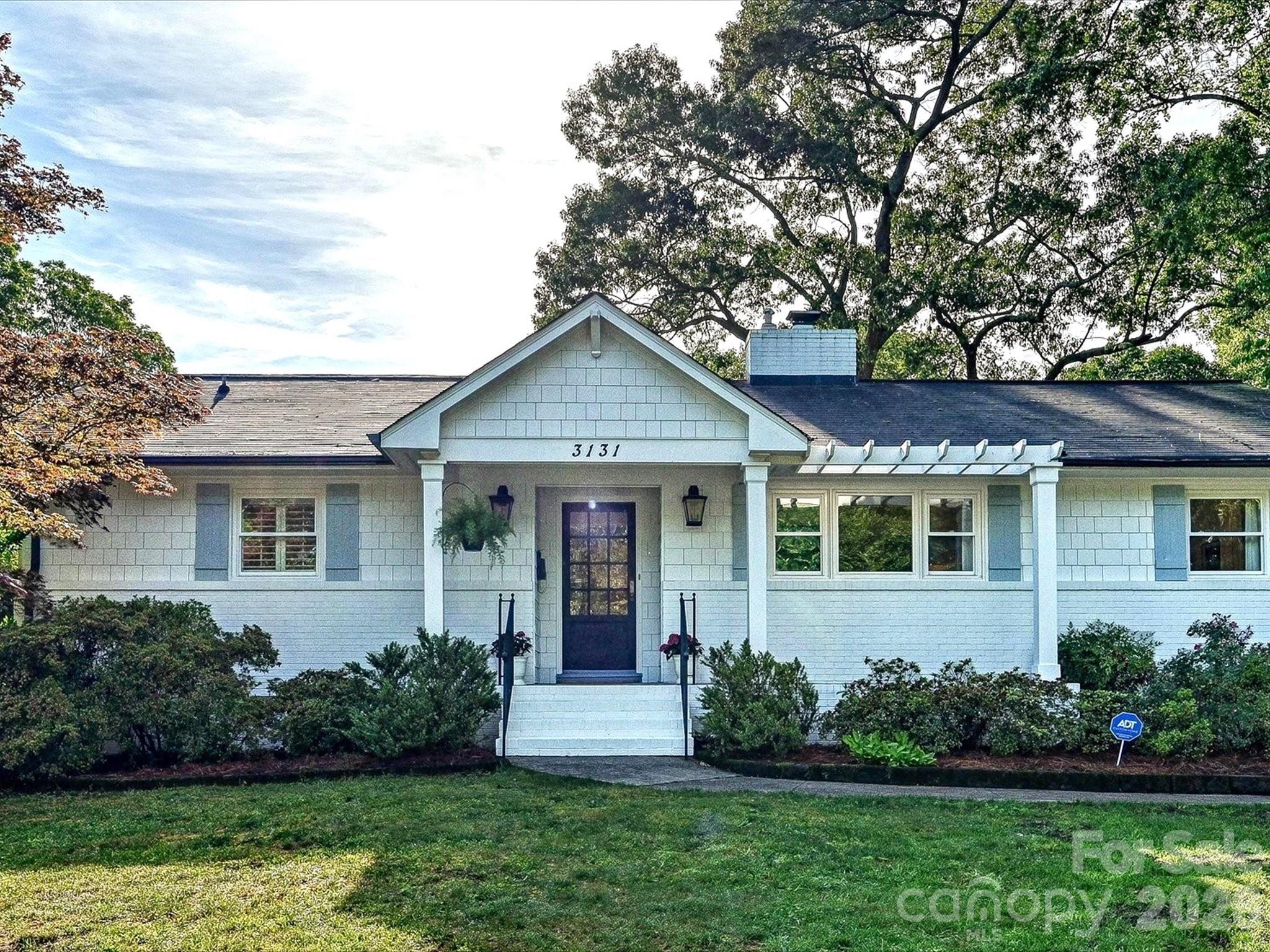 3131 Pinehurst, Charlotte, NC — property listing photo 1