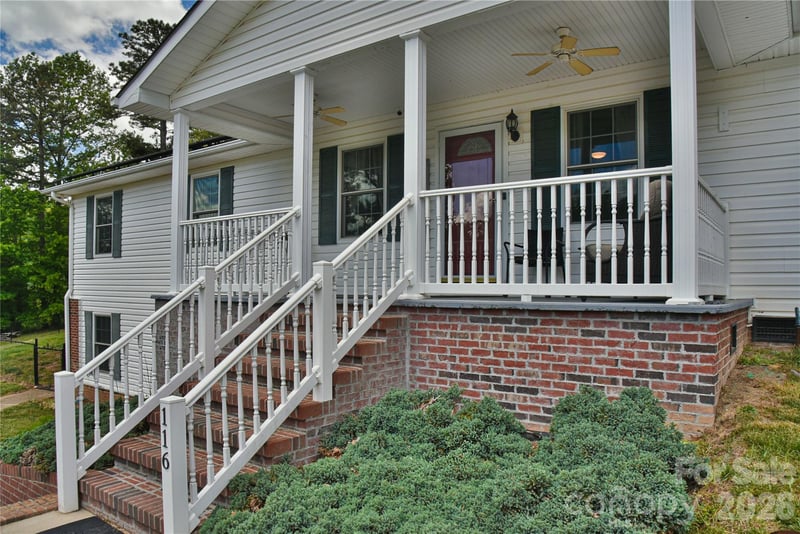 116 Kay Road, Flat Rock, NC - 3 beds, 2 baths, 2,102 sqft - $469,000
