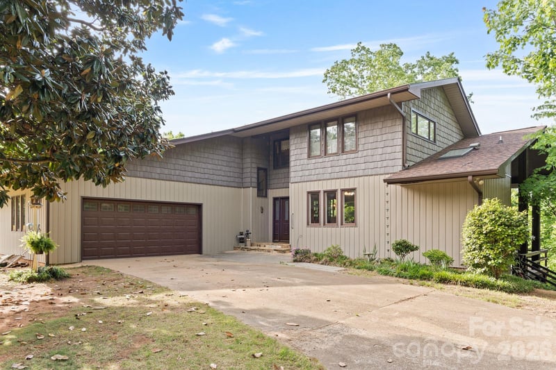 415 Reel Hollow Road, Marion, NC - 3 beds, 2.5 baths, 2,494 sqft - $1,950,000