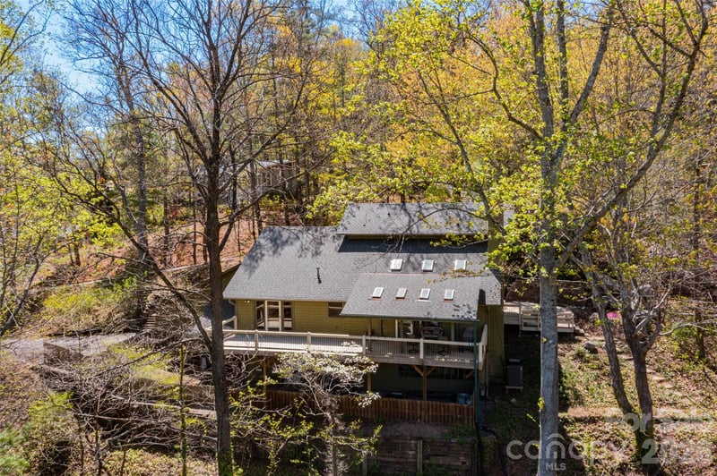 22 Robinhood Road, Asheville, NC - 4 beds, 3 baths, 3,502 sqft - $1,495,000