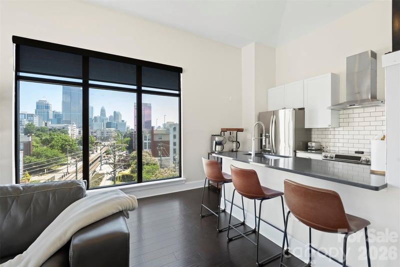115 E Park Avenue #401, Charlotte, NC - 1 bed, 1 bath, 979 sqft - $475,000
