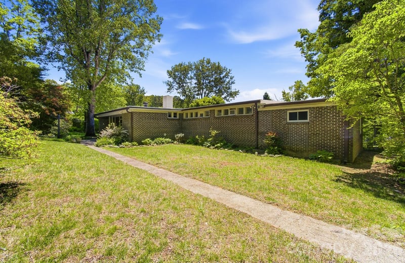 20 Reed Road, Asheville, NC - 3 beds, 2 baths, 1,991 sqft - $550,000