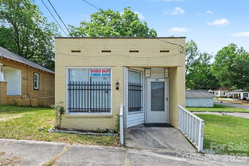 401 E Gay Street, Lancaster, SC -  - $139,999