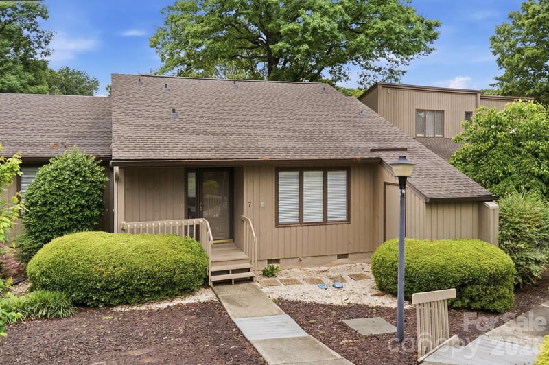 7 Marina Road, Lake Wylie, SC - 2 beds, 2 baths, 1,249 sqft - $389,900