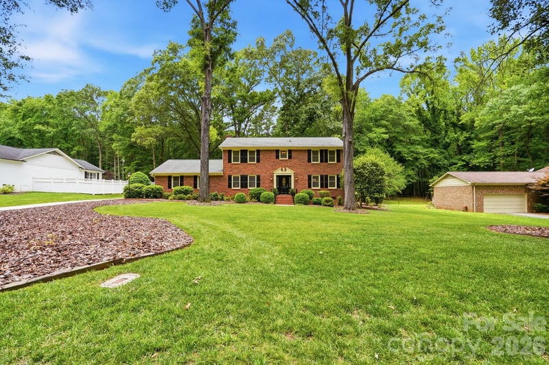 405 Hillcrest Drive, Harrisburg, NC - 4 beds, 2.5 baths, 2,677 sqft - $558,000