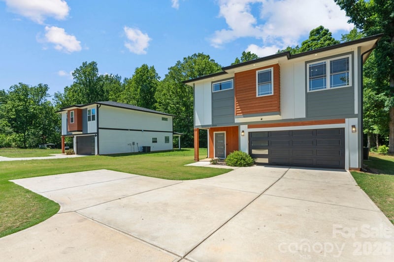 8925 Harrisburg Road, Charlotte, NC - 4 beds, 2.5 baths, 2,141 sqft - $480,000