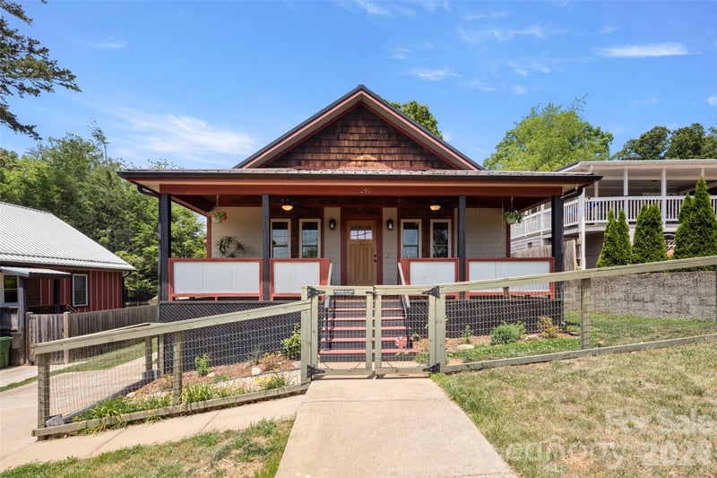 190 Joyner Avenue, Asheville, NC - 2 beds, 2 baths, 1,040 sqft - $455,000