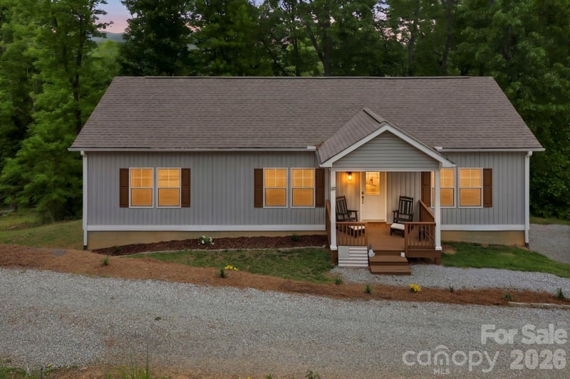 127 Cairens Ridge Drive, Mills River, NC - 3 beds, 2 baths, 1,478 sqft - $450,000