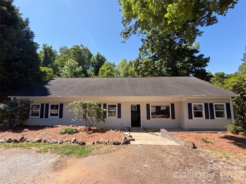 1322 Carolyn, Charlotte, NC - 3 beds, 2 baths, 1,916 sqft - $670,000