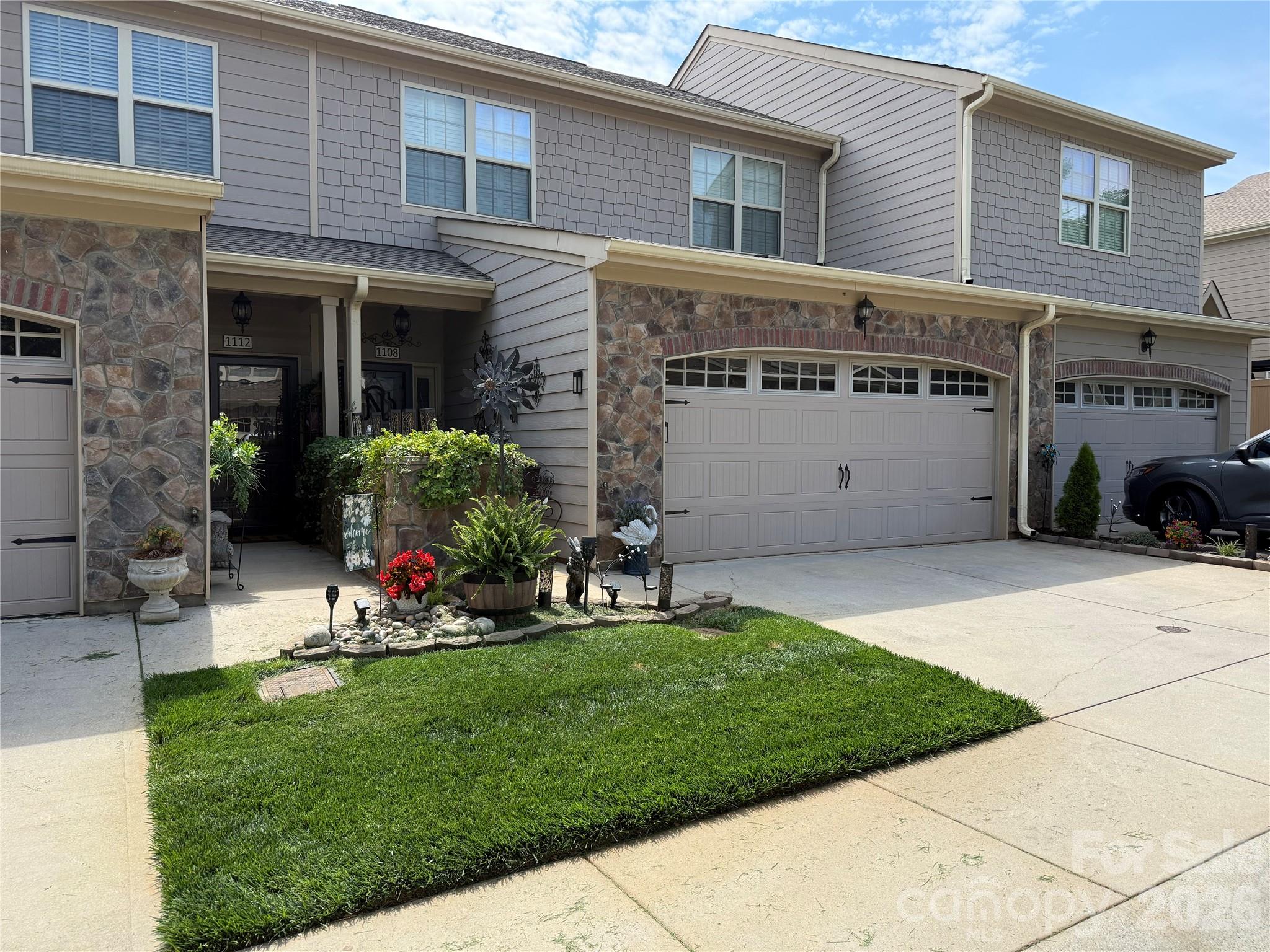 1108 Stuarts Landing, Cramerton, NC — property listing photo 1