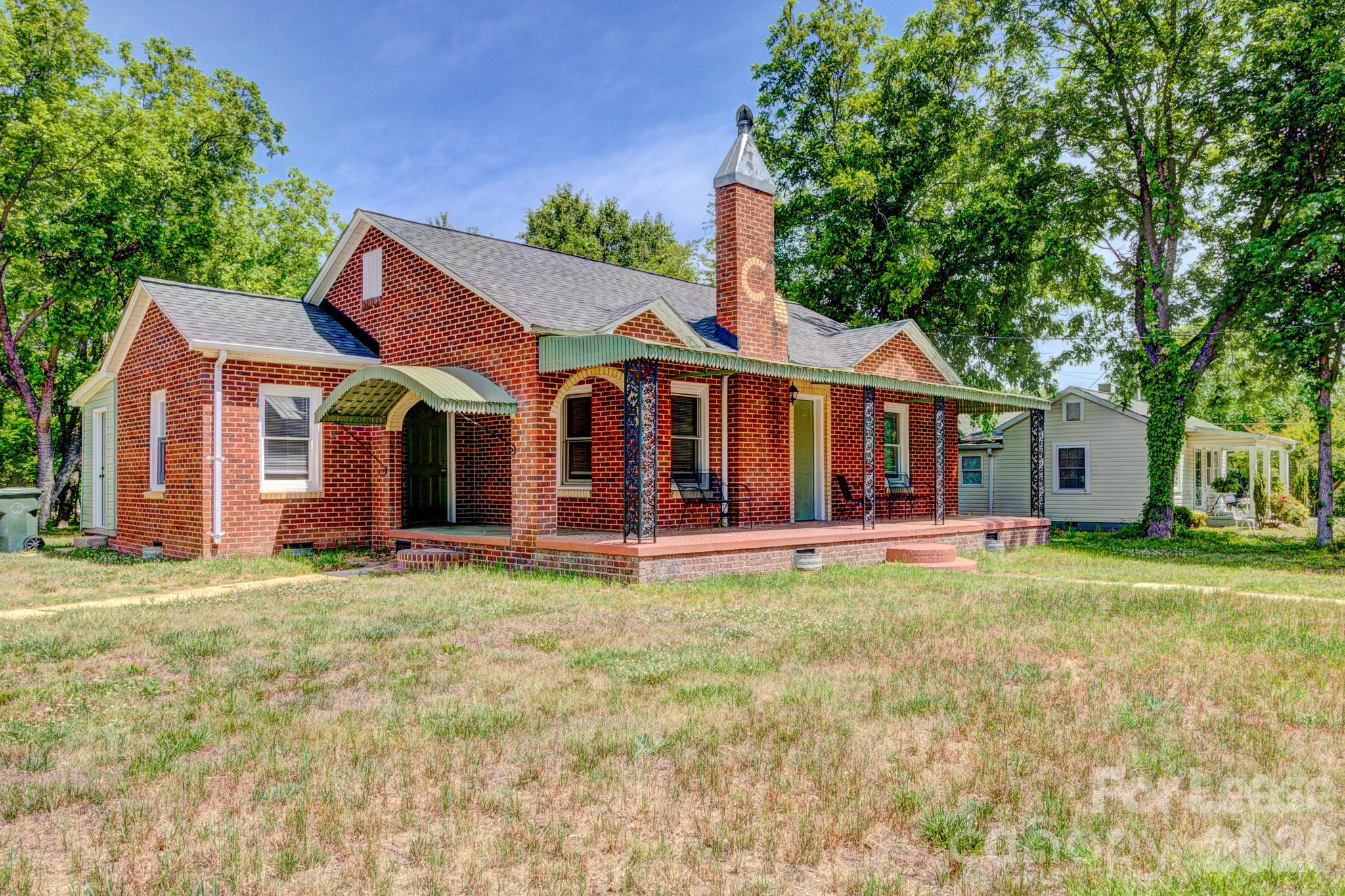 1006 Delview Road, Cherryville, NC. property listing photo