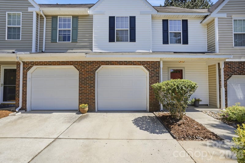 9415 Elizabeth Townes Lane, Charlotte, NC - 2 beds, 2.5 baths, 1,268 sqft - $345,000