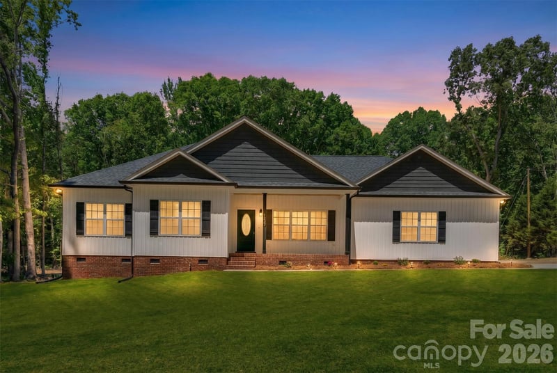 4611 Knox Bailey Lane, Lancaster, SC - 3 beds, 2 baths, 1,518 sqft - $380,000