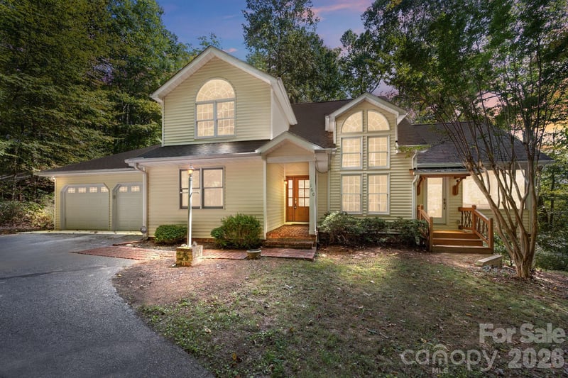 160 Little Mine Mountain Drive, Saluda, NC - 3 beds, 3 baths, 2,974 sqft - $825,000