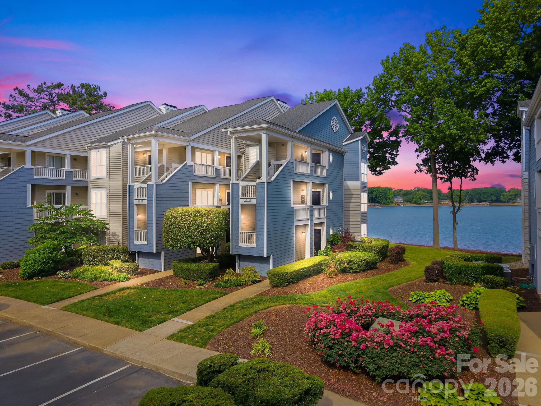 913 Southwest, Davidson, NC — property listing photo 1