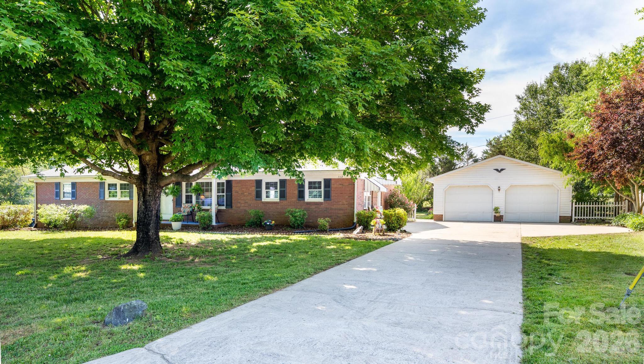 112 Persimmon Circle, Statesville, NC. property listing photo