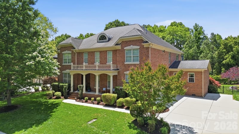3219 Lakehurst Crossing, Matthews, NC - 5 beds, 5 baths, 4,359 sqft - $1,150,000