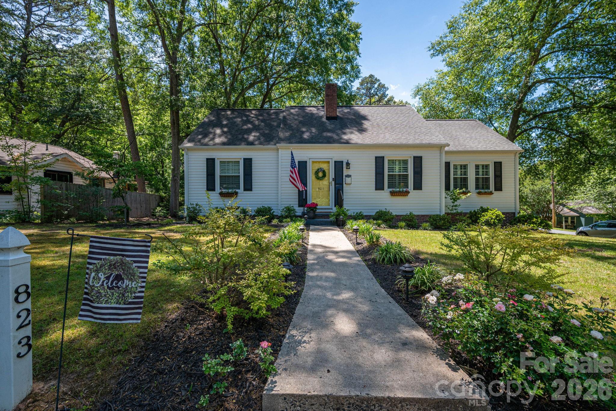 823 N Laurel Street, Lincolnton, NC — property listing photo